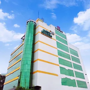  Hotel Greenwindows